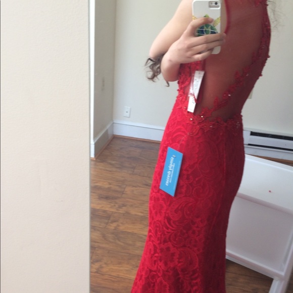 Prom dress - Picture 3 of 3